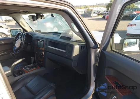 2008 Jeep Commander Limited из США, поврежденный, VIN 1J8HG58218C196860